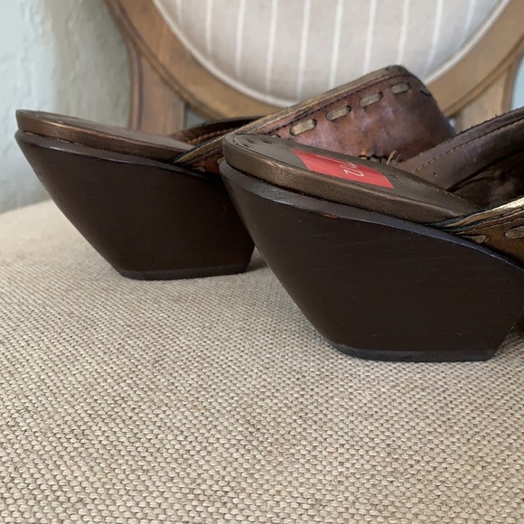 NWOT BCBGirls Western Mule - Picture 8 of 14